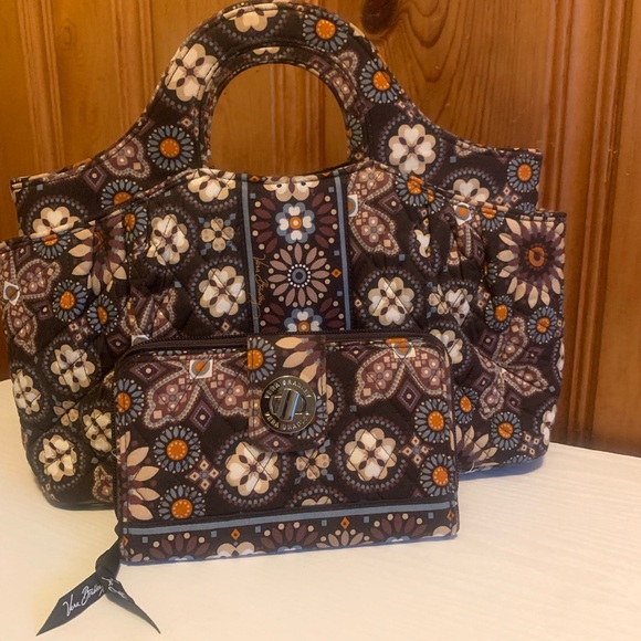 Vera Bradley Brown and White Floral Tote Set - Picture 1 of 10